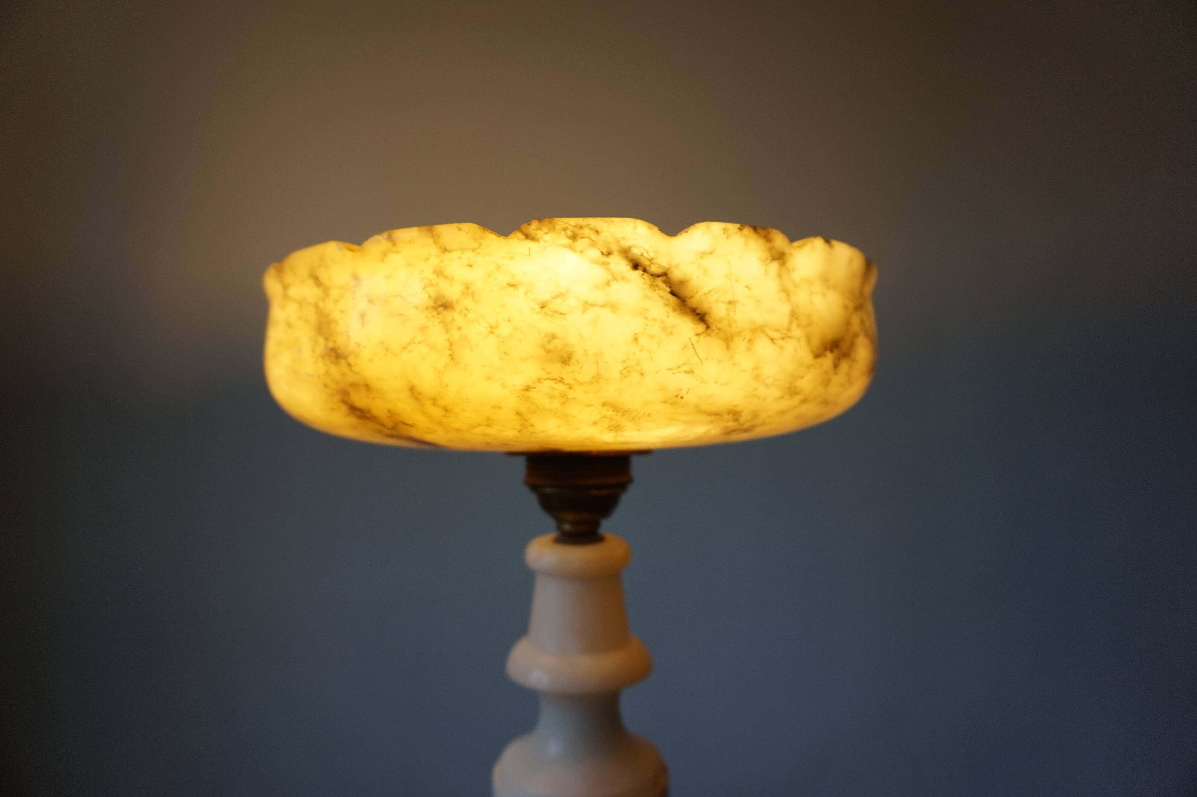 Lampe de table française Louis XVI en marbre