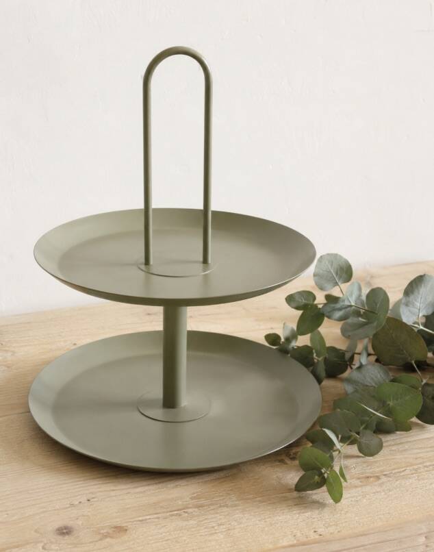 Metal display stand with 2 shelves