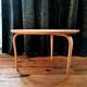 Table d'appoint « Annika » de Bruno Mathsson, en bouleau, style scandinave moderne, datée de 1974