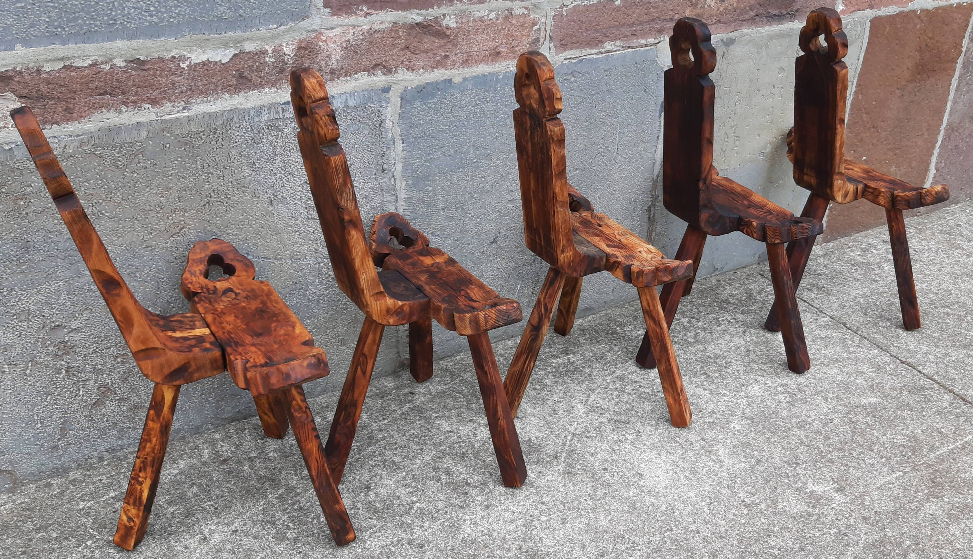 Set of 5 wooden tripod chairs