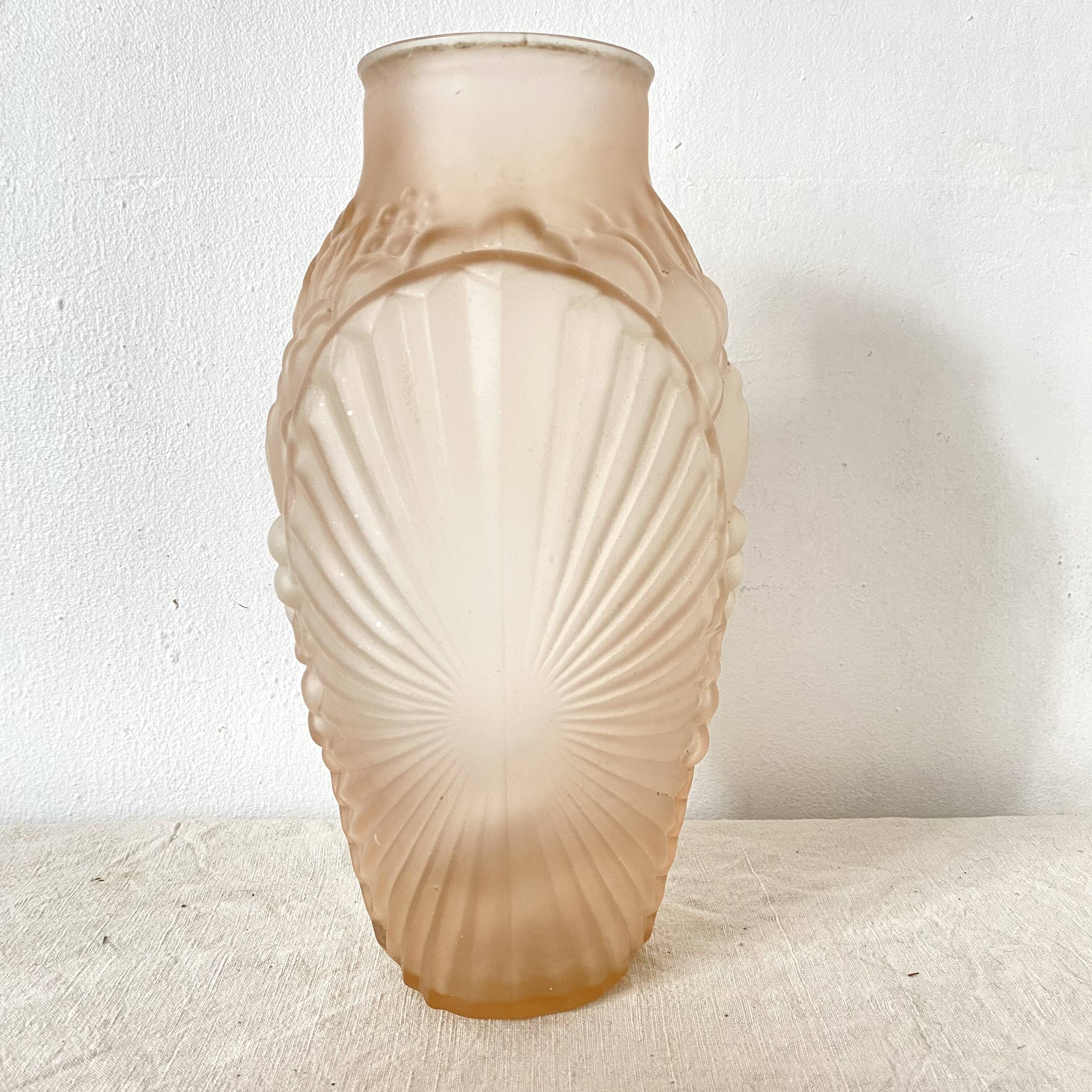 Art deco vase