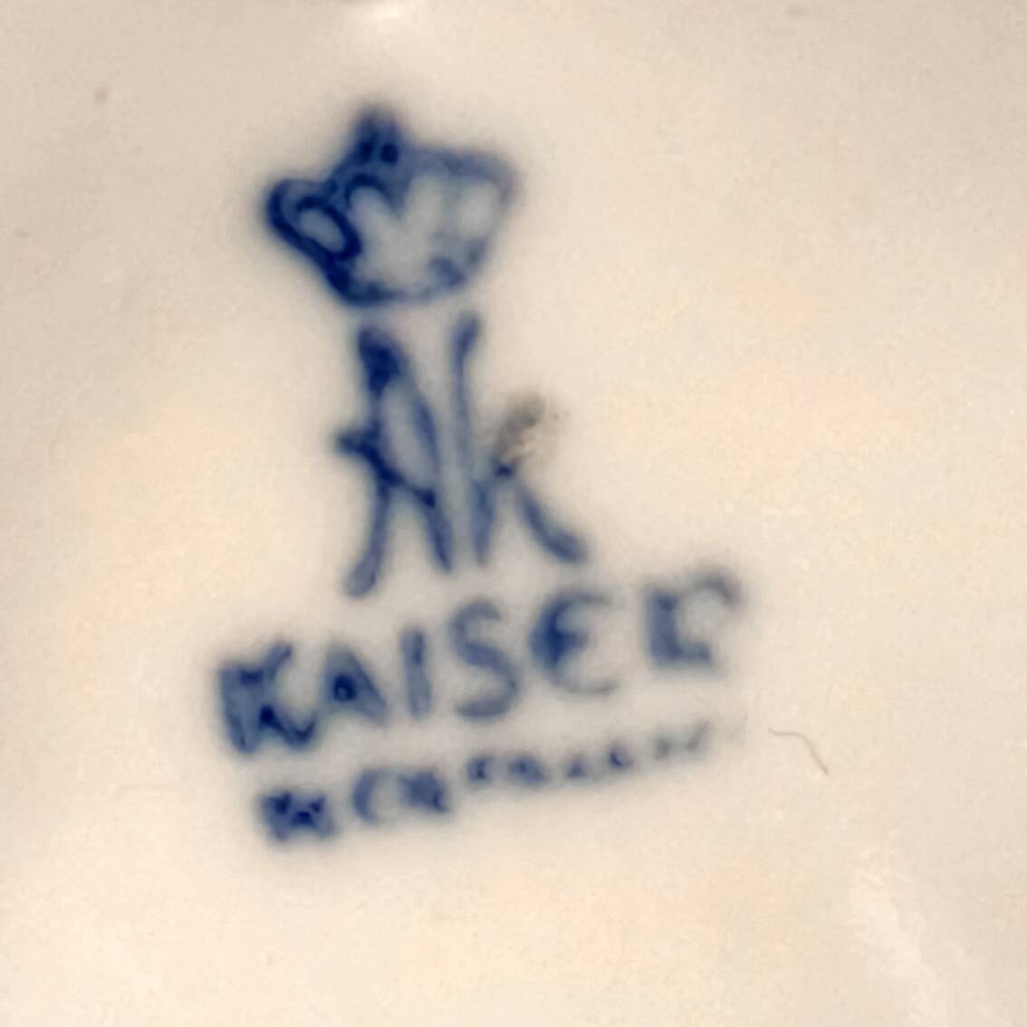 Porcelain figurine of tits by Gerhard Bochmann for AK Kaiser