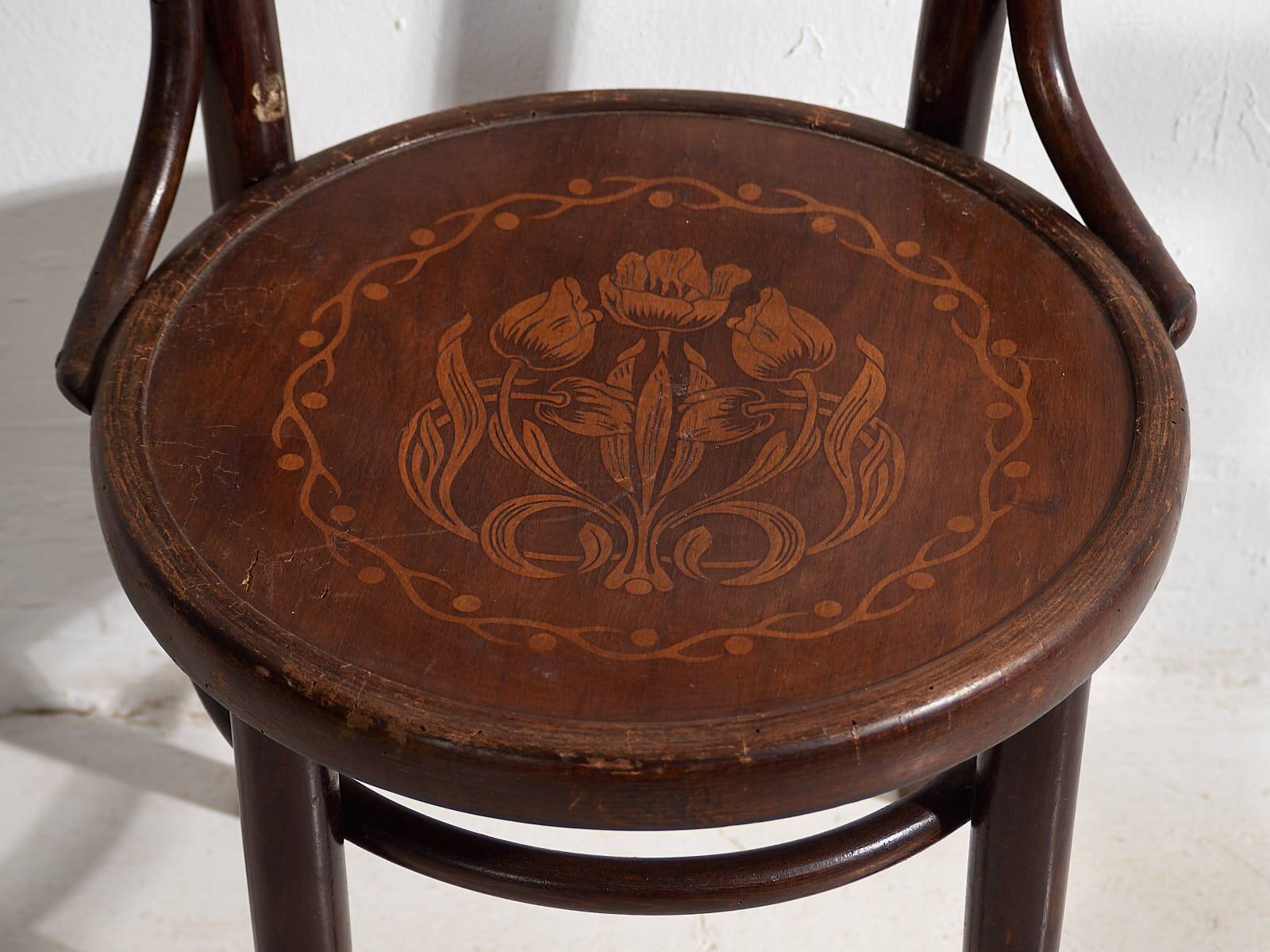 Antique Thonet dining room chairs (c.1900). Set of 4 pieces