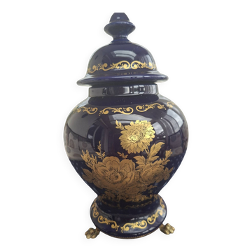 Bonbonnière porcelaine bleu cobalt décor doré sur pieds