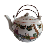 Teapot from China, generous shape, painted décor.