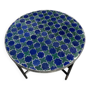 Table basse ronde en zellige bleu et vert – mosaïque artisanale marocaine