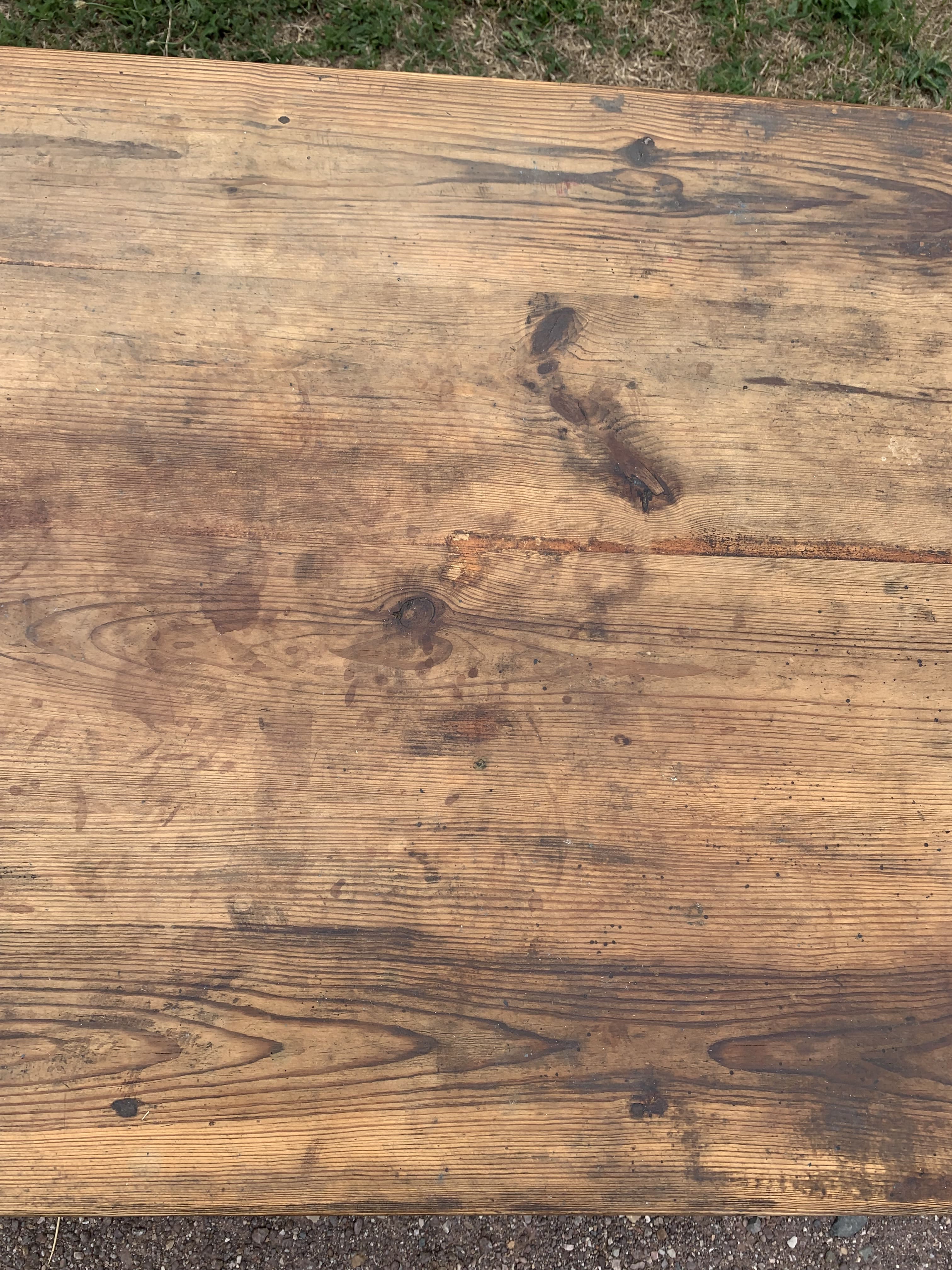 Farmhouse table