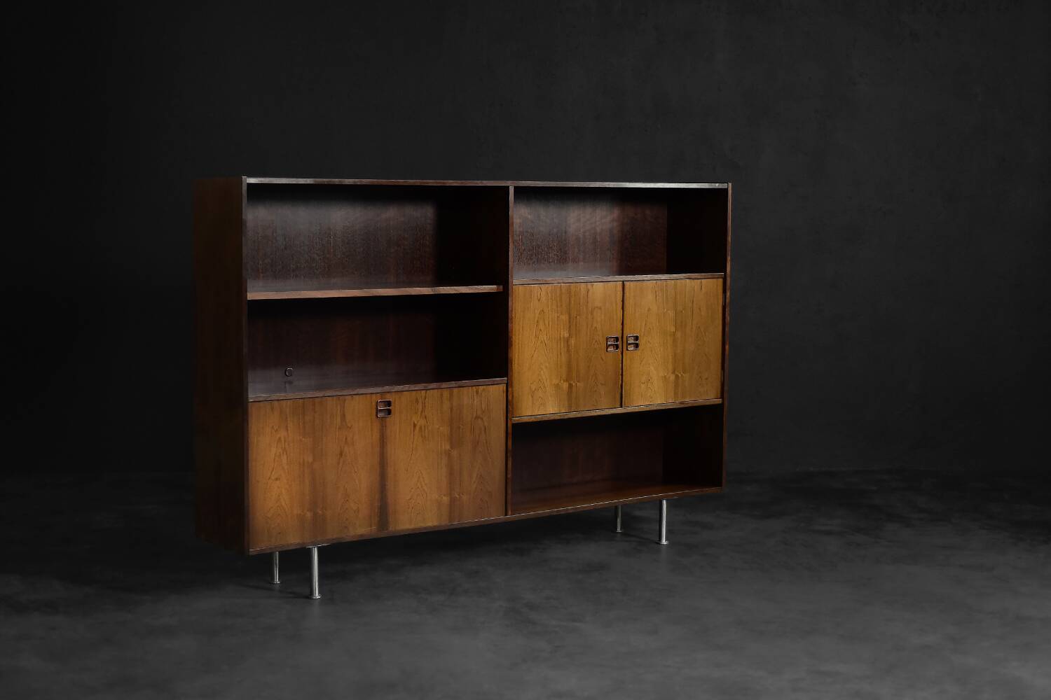Buffet haut vintage scandinave moderne en palissandre avec bar par Æ. Jensen & T. Mølholm