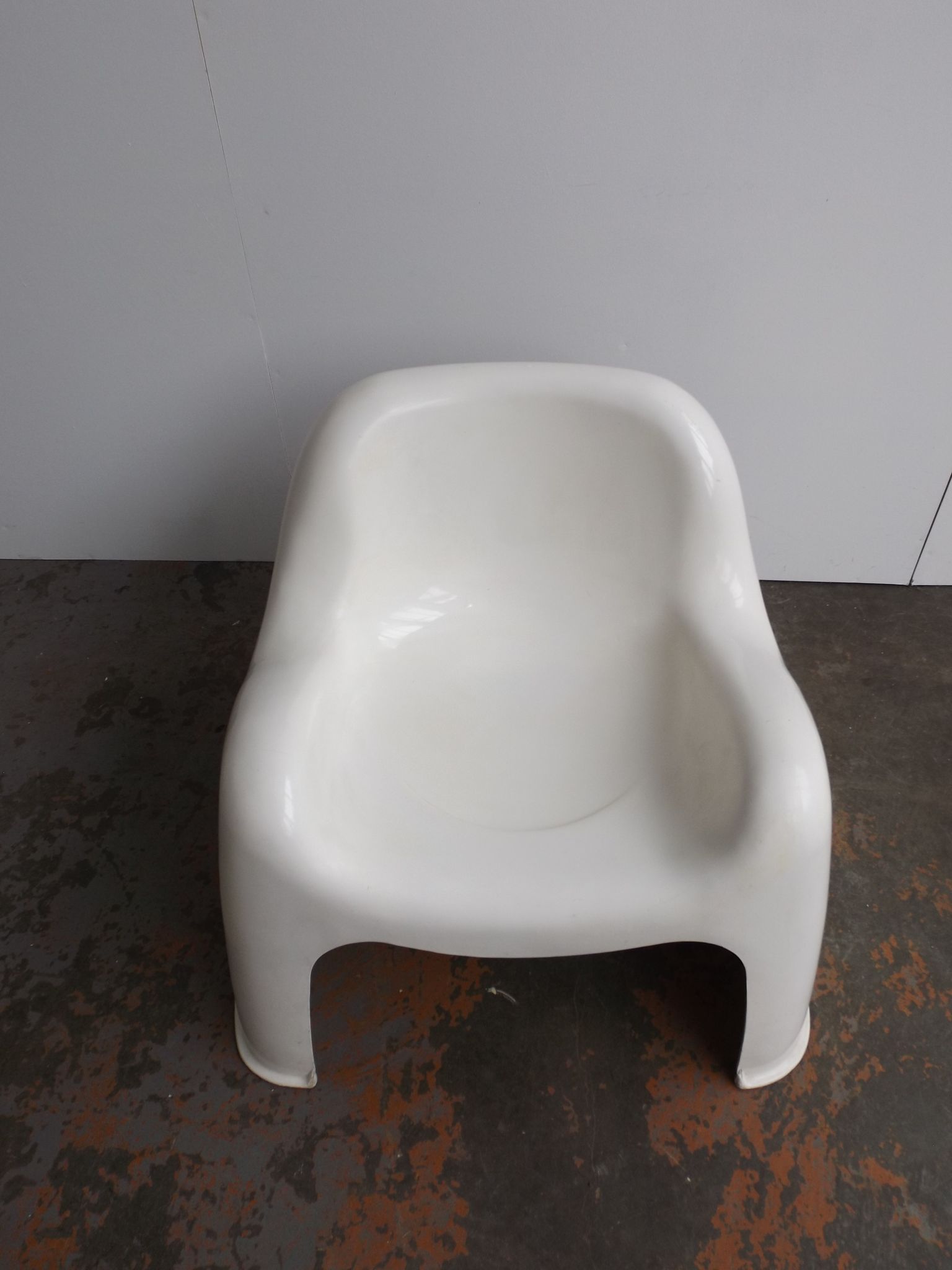 Toga armchair by Sergio Mazza