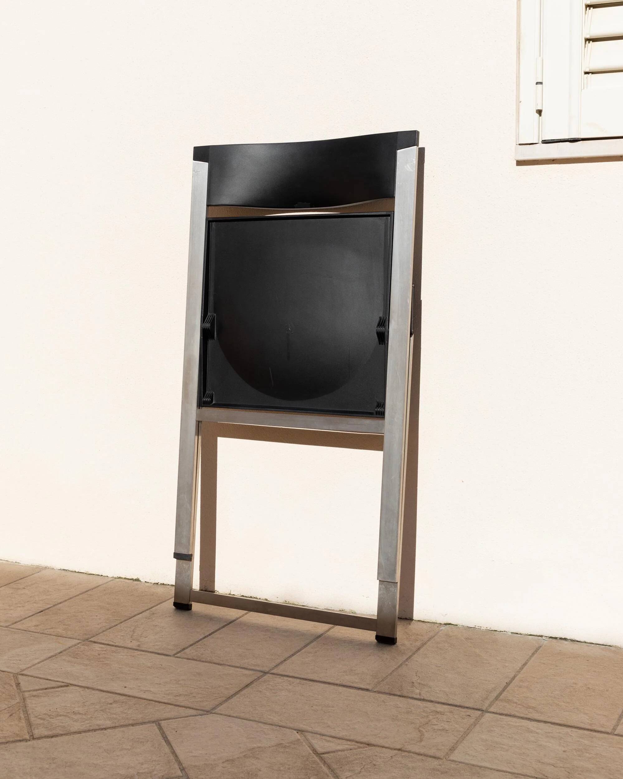 Vintage Tecno P08 folding chair from the 1990s, designed by Justus Kolberg.