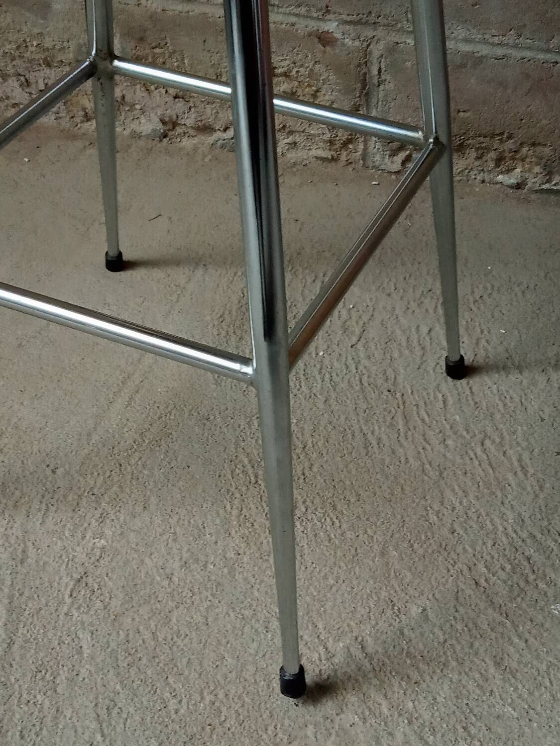 High leatherette stool