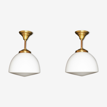Pair of opaline and bronze suspensions