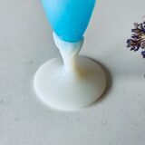Vase ancien en opaline bleue et blanche