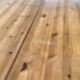 Table à manger ronde extensible en pin par Furusnickarn AB