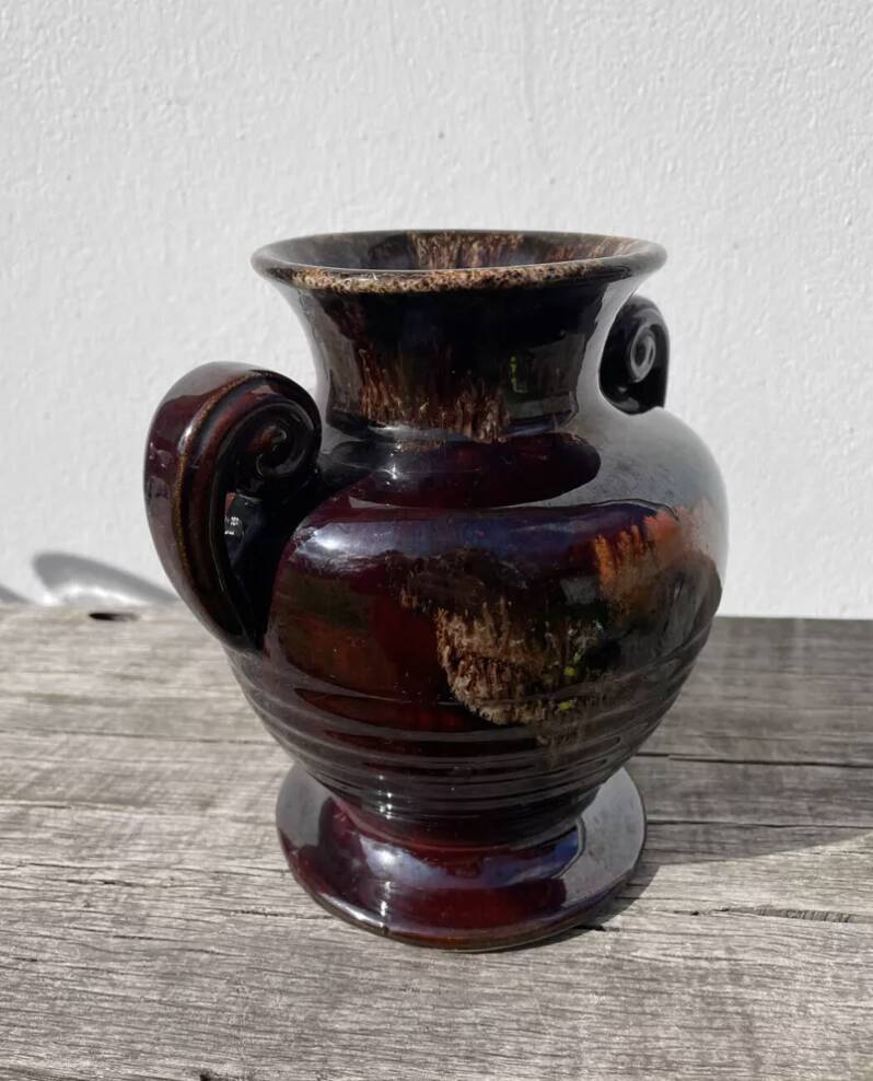 Ceramic vase with glaze 1970