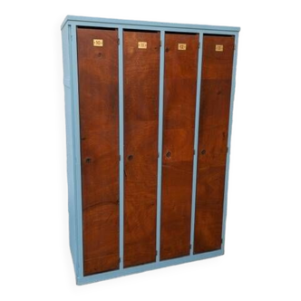 Cloakroom, locker, wardrobe