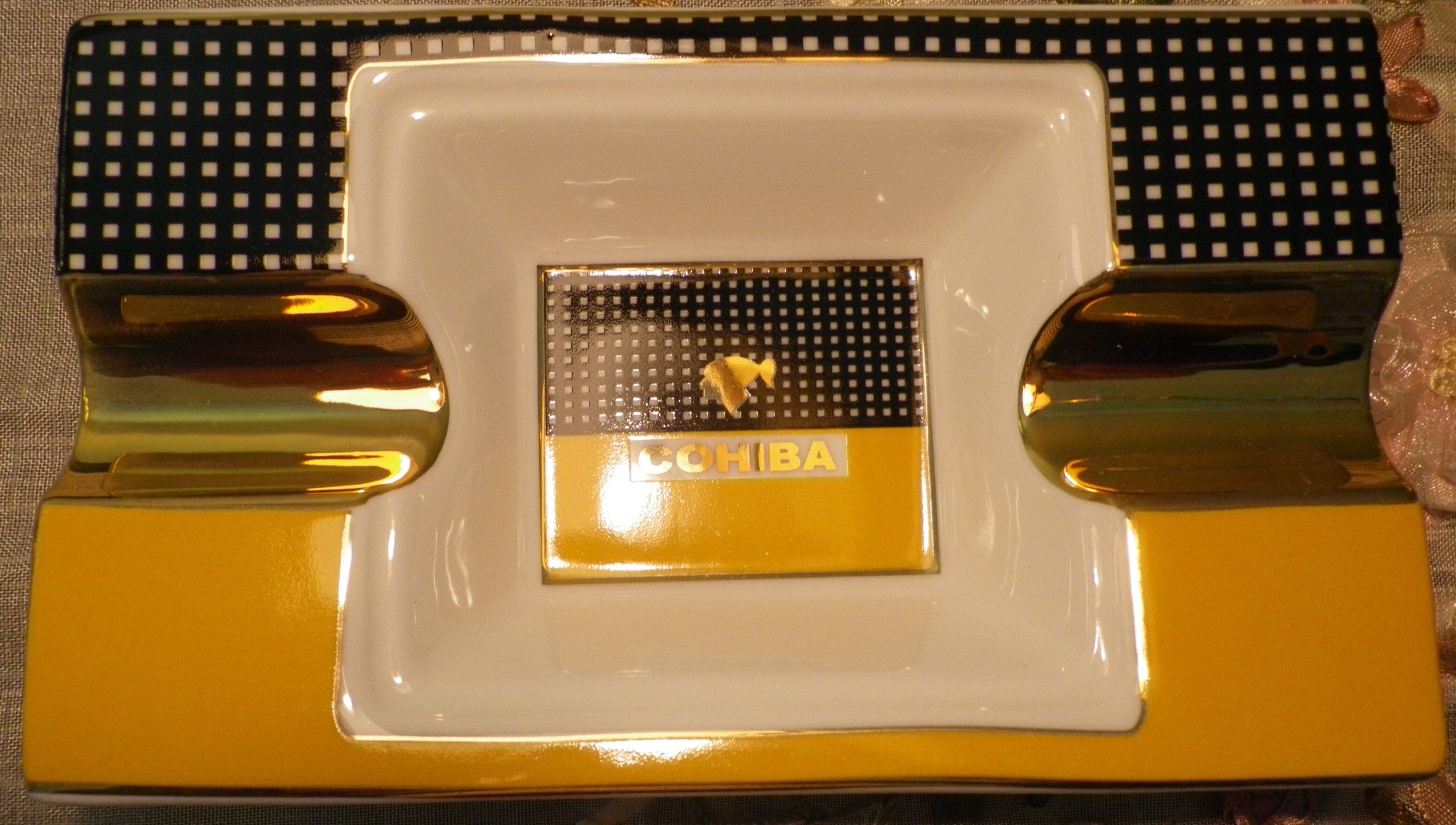 Ashtray COHIBA design, glazed porcelain, Cuba