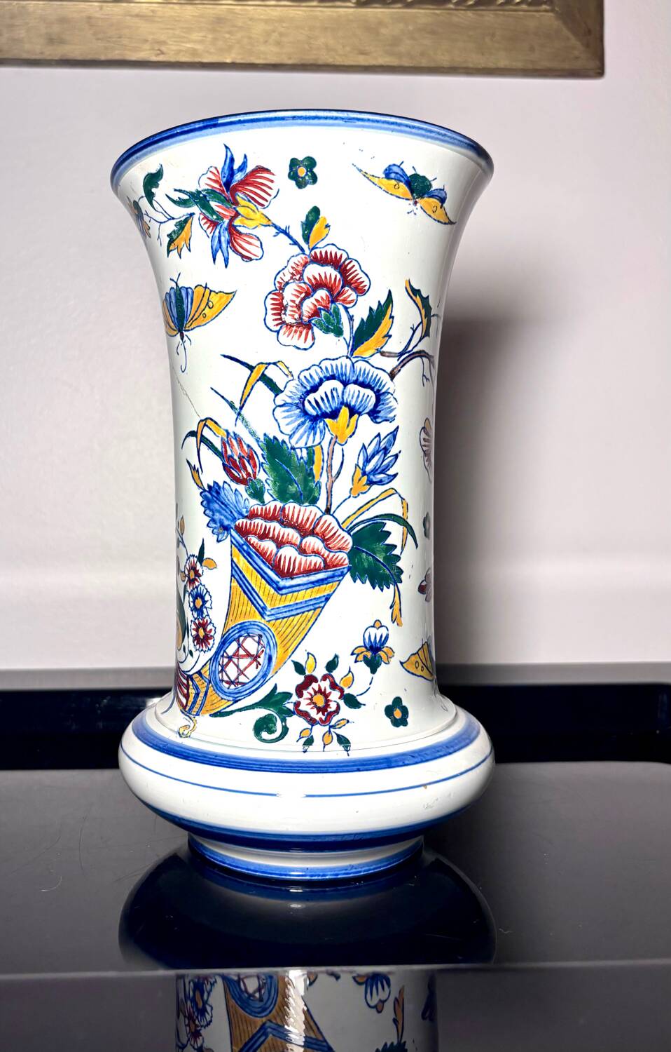 Vase Gien for restauration