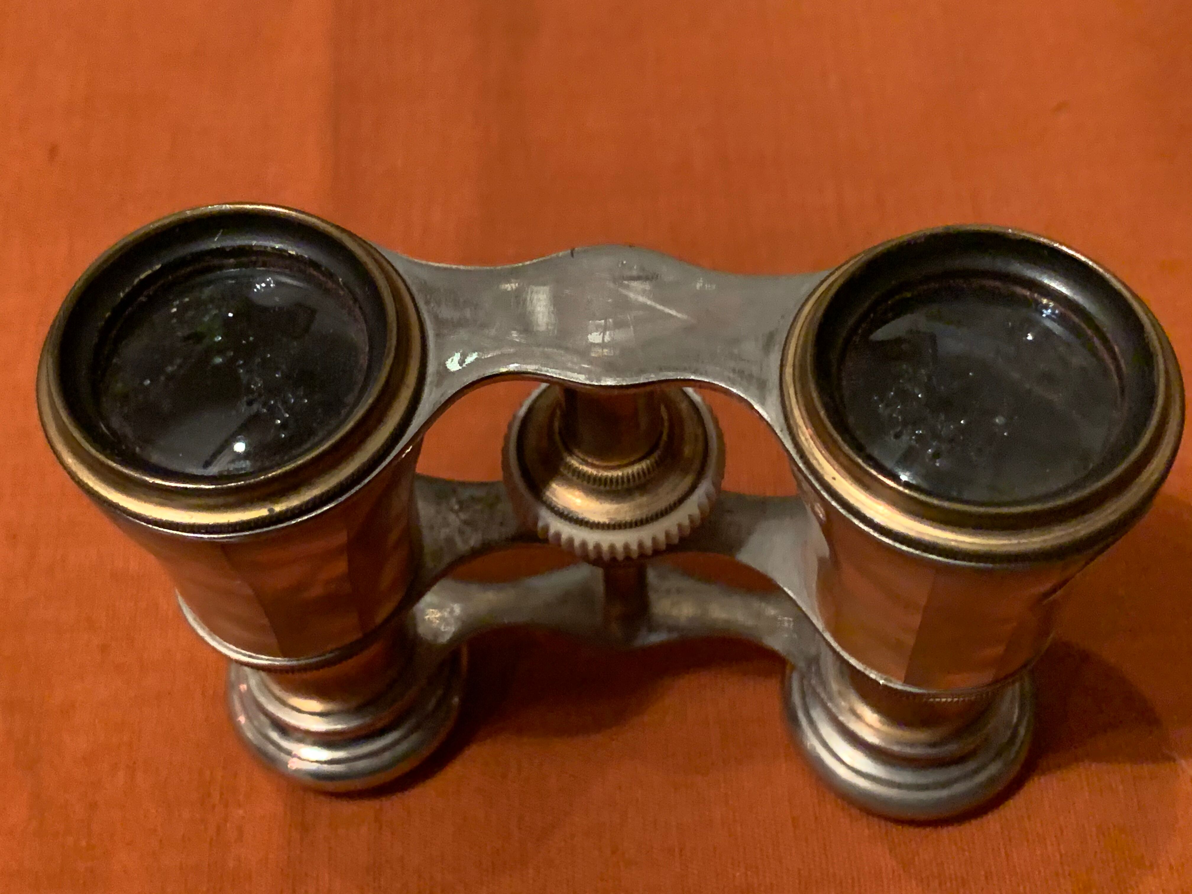 Mother-of-pearl theater binoculars