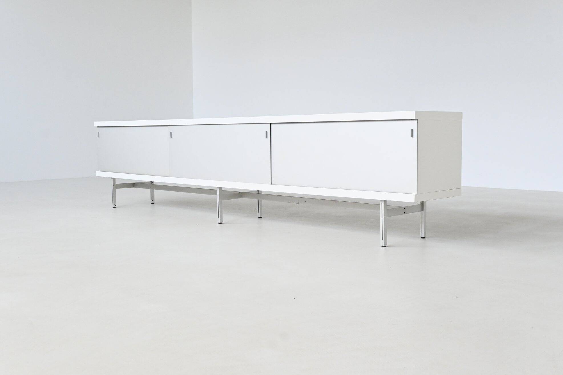 Horst Bruning model 1730 large sideboard Behr Germany 1960