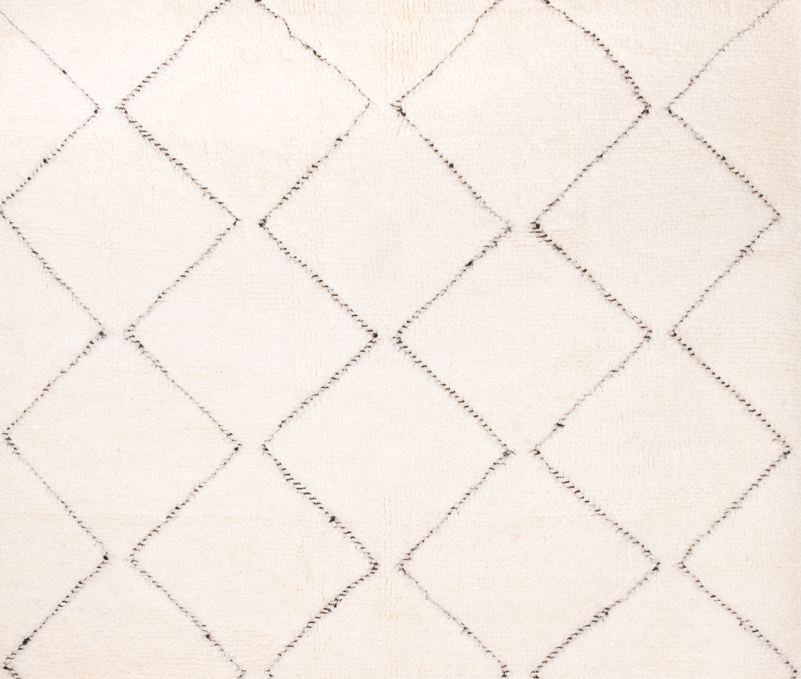 Carpet berbere beni ouarain ecru with black diamonds 206 x 160 cm
