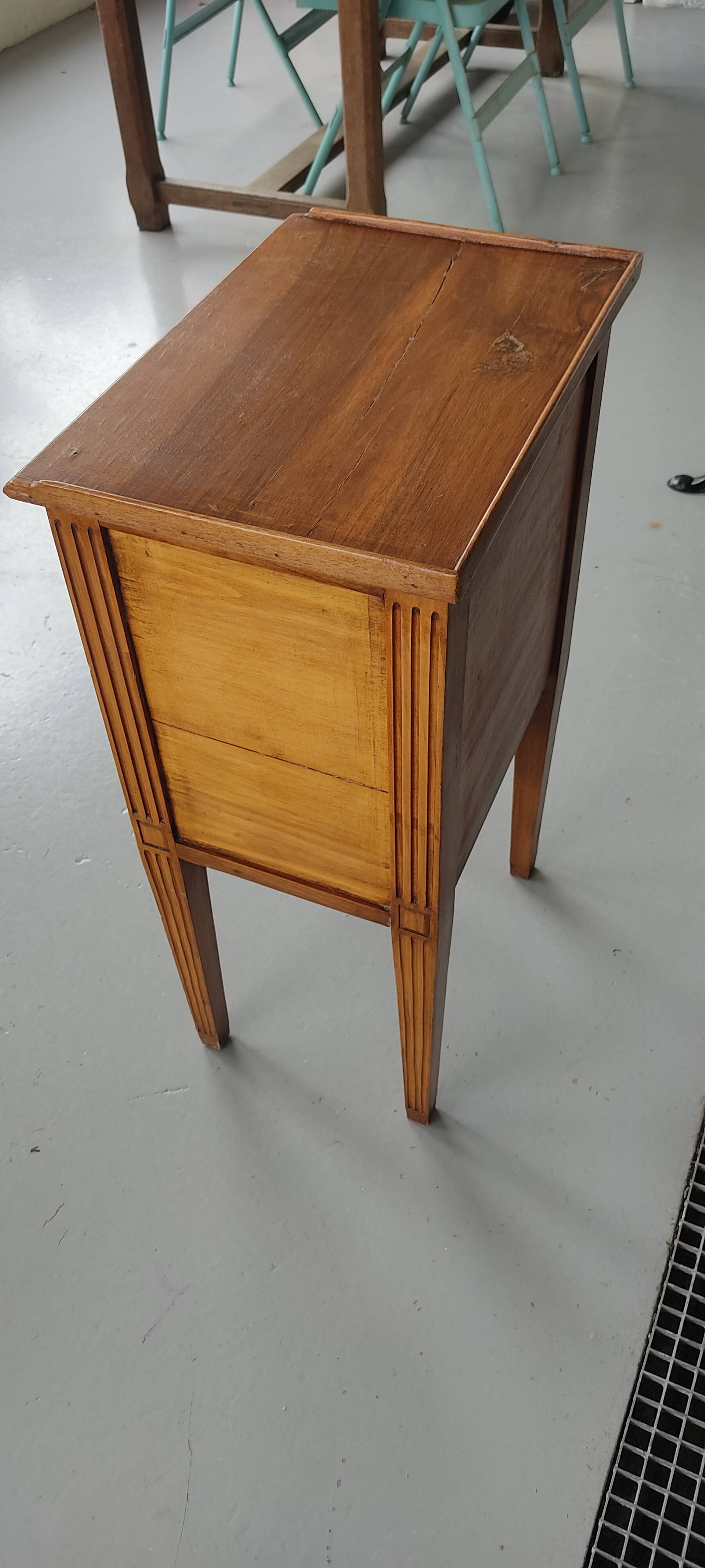 Table de chevet