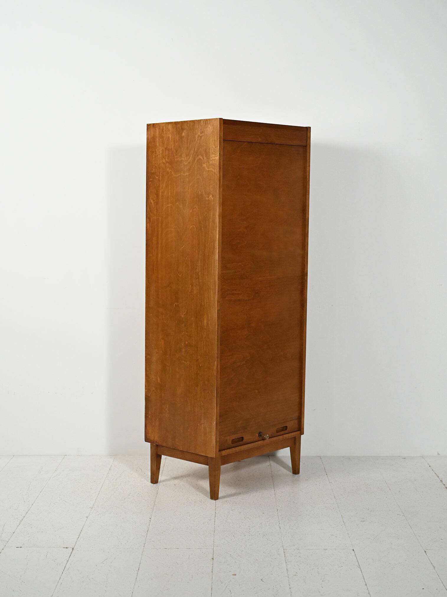 Cabinet de classement en chêne scandinave avec porte tambour verticale, S.K.N., 1963