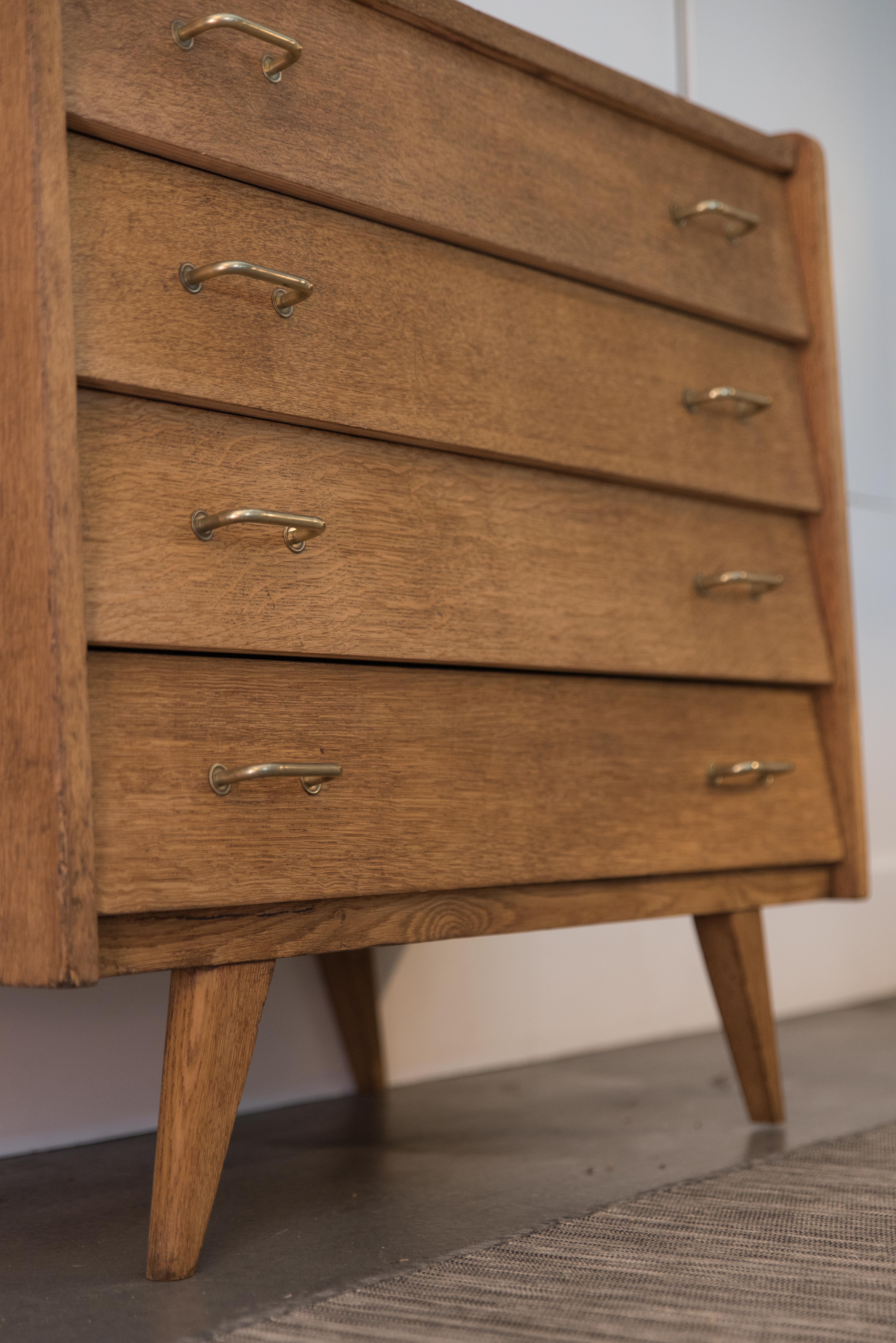 Chest of drawers in oak 50s