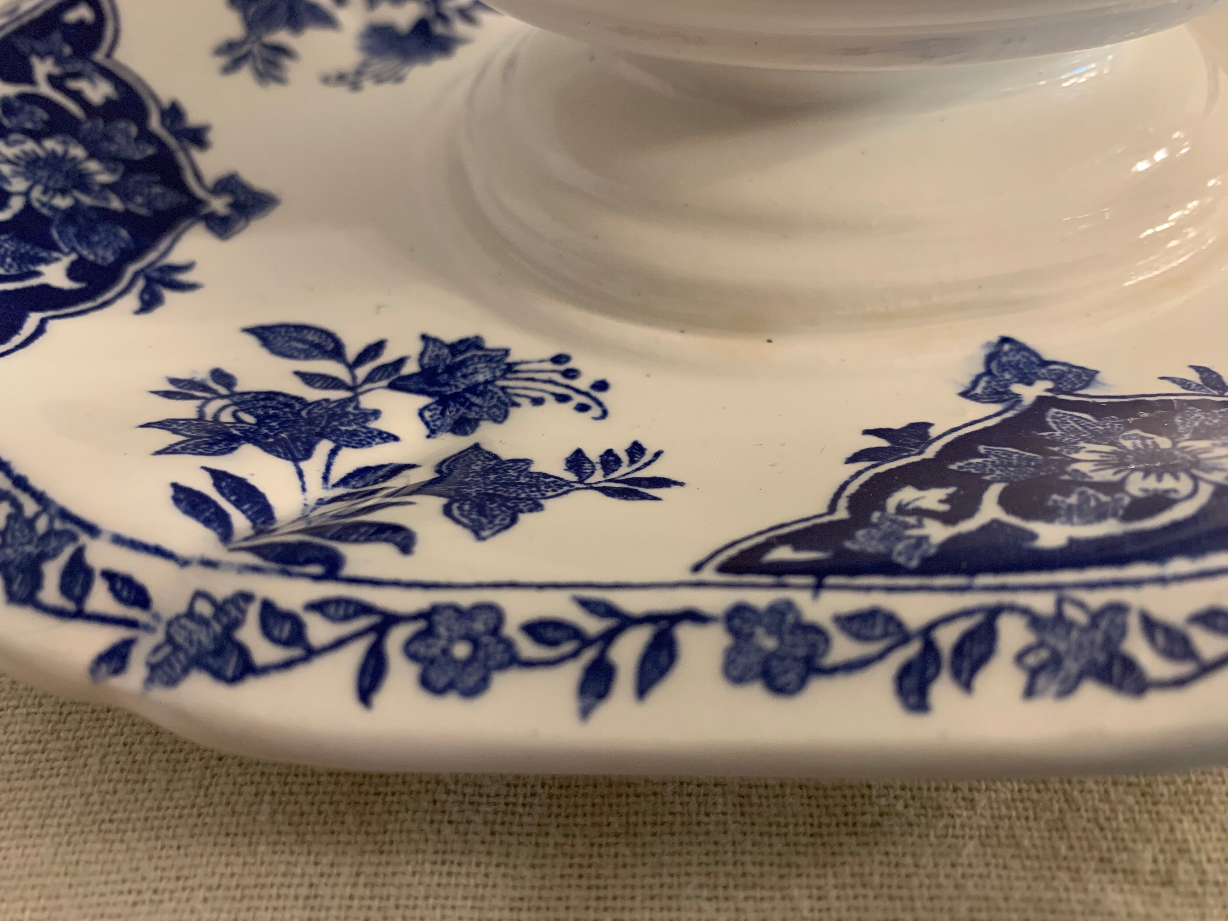 Saucière en faïence bleue et blanche Gien 1960