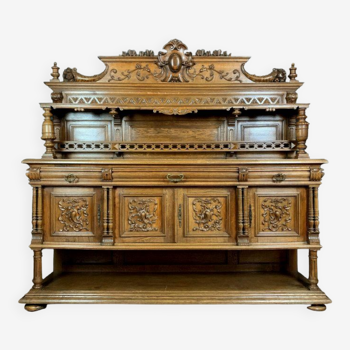 Buffet Renaissance de pavillon de chasse en chêne blond vers 1850