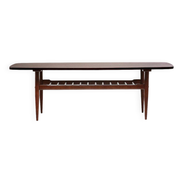 Coffee table with "ladder"