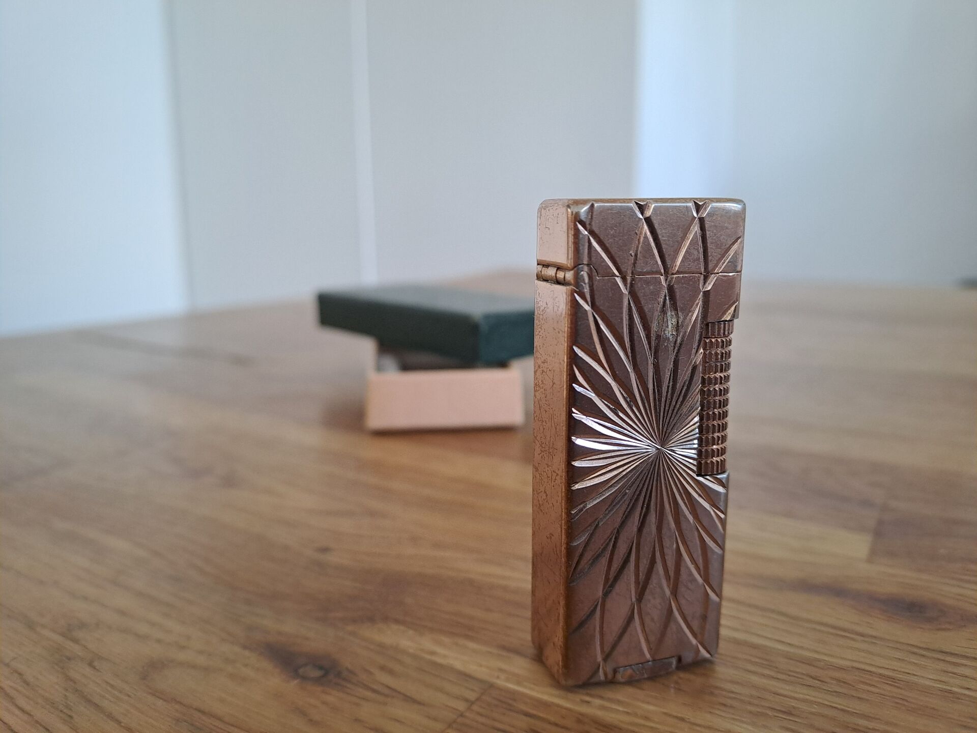 Vintage gas lighter Zaima Castaly – Guilloché gold metal (with box)