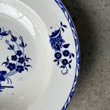 11 assiettes 19e Boch Freres