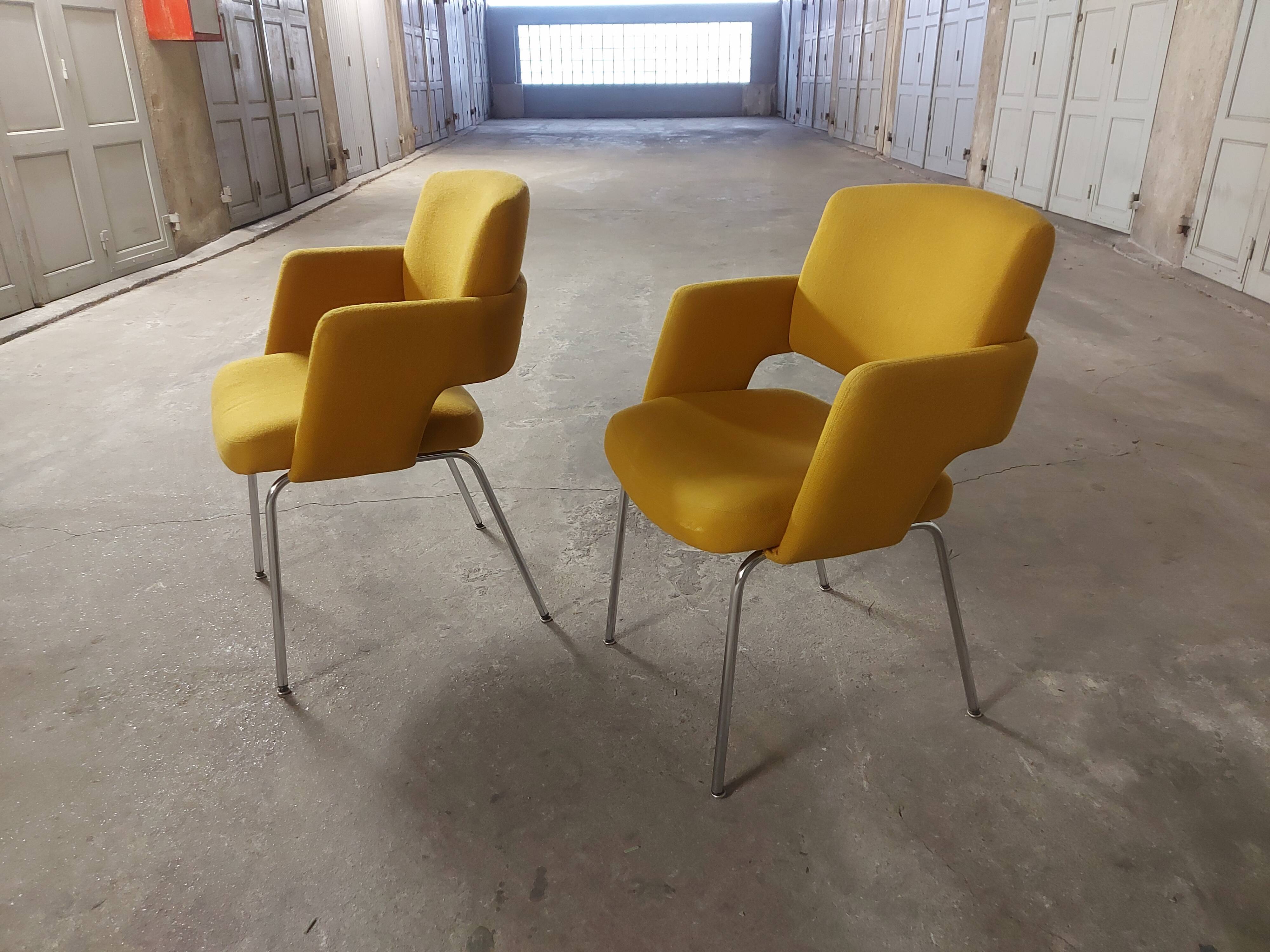 Pair of vintage conference chairs