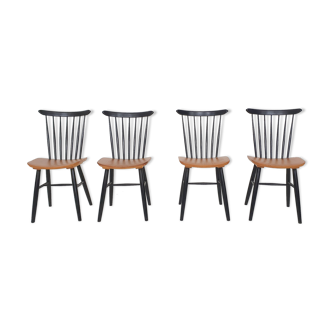 Set of four Pastoe spindle back chairs, The Netherlands