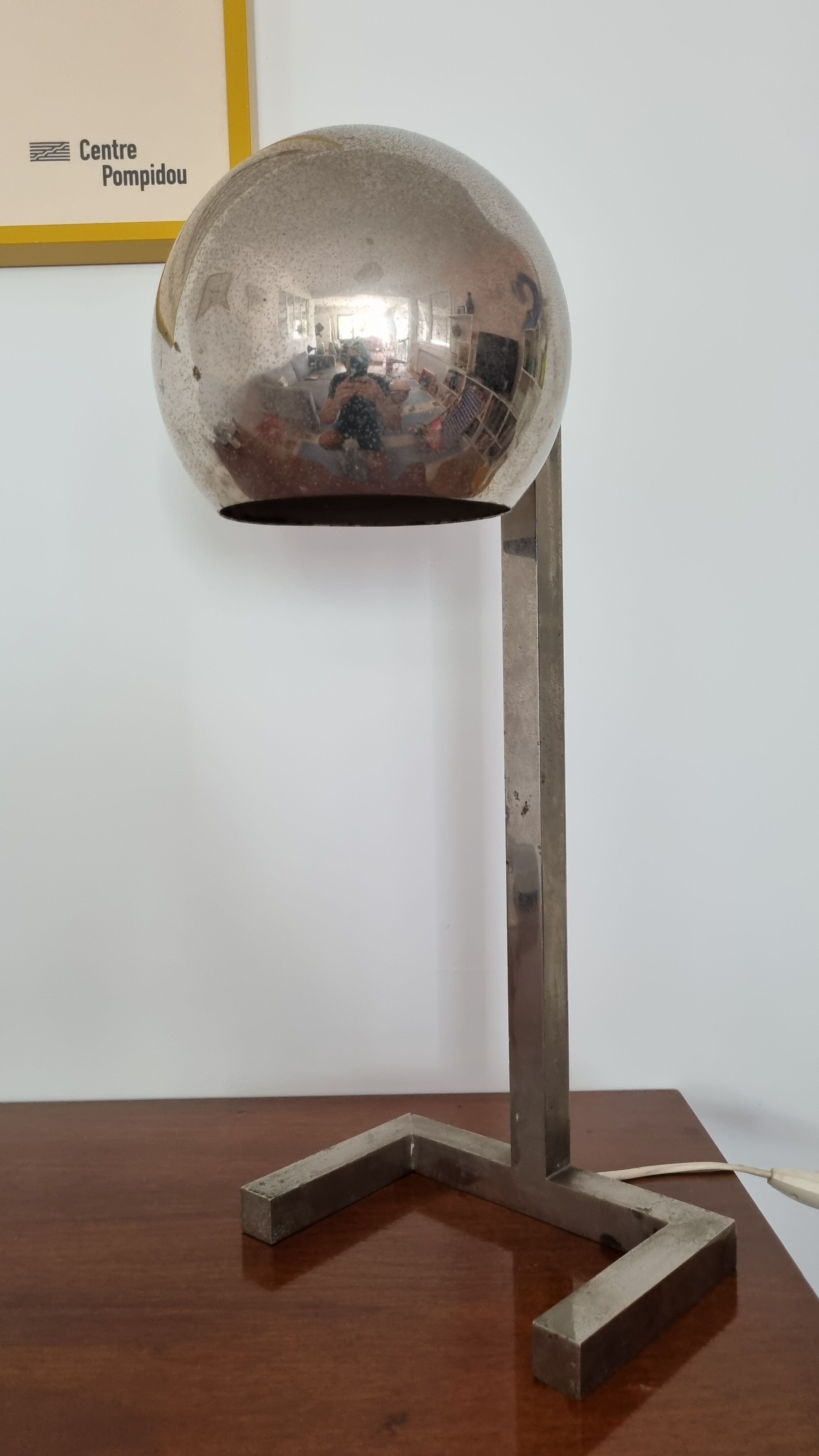 Eyeball vintage metal lamp