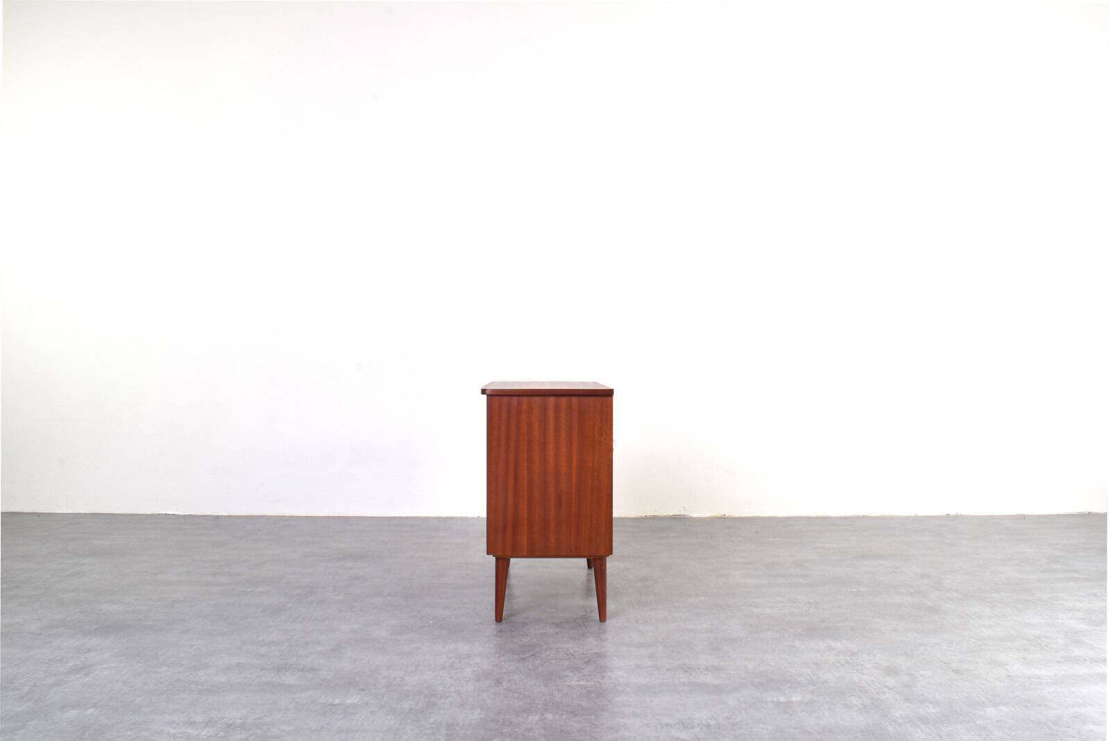 Commode danoise en teck du milieu du siècle, années 1960.