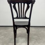 Curved wooden dining chair no. 228 by Thonet