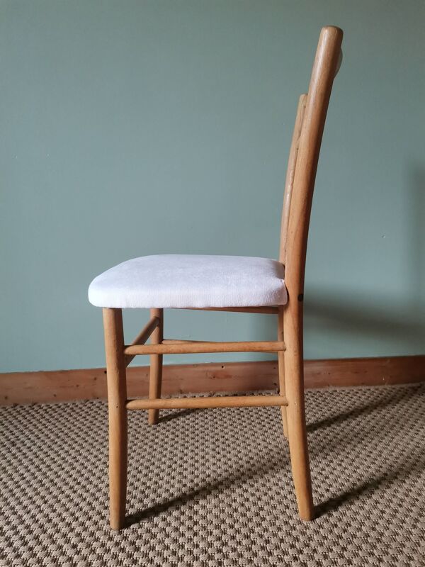 Chaises bistrot anciennes blanches