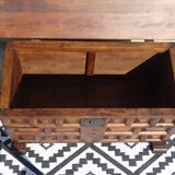 Tuscan chest in solid wood, Argudo Navarro, Spain