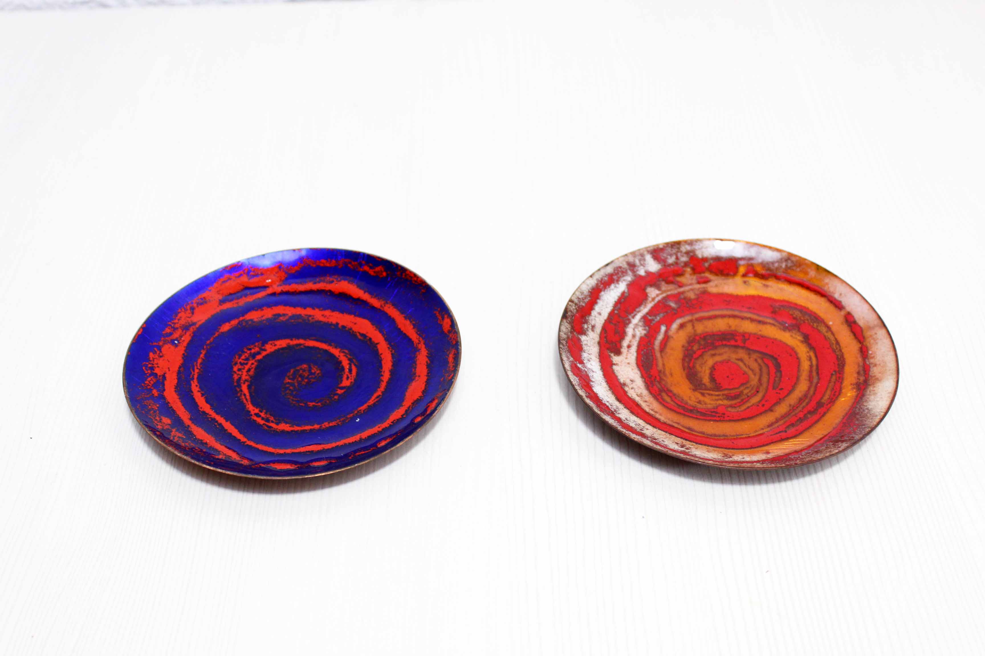 Duo de vide poches en cuivre émaillé 1966
