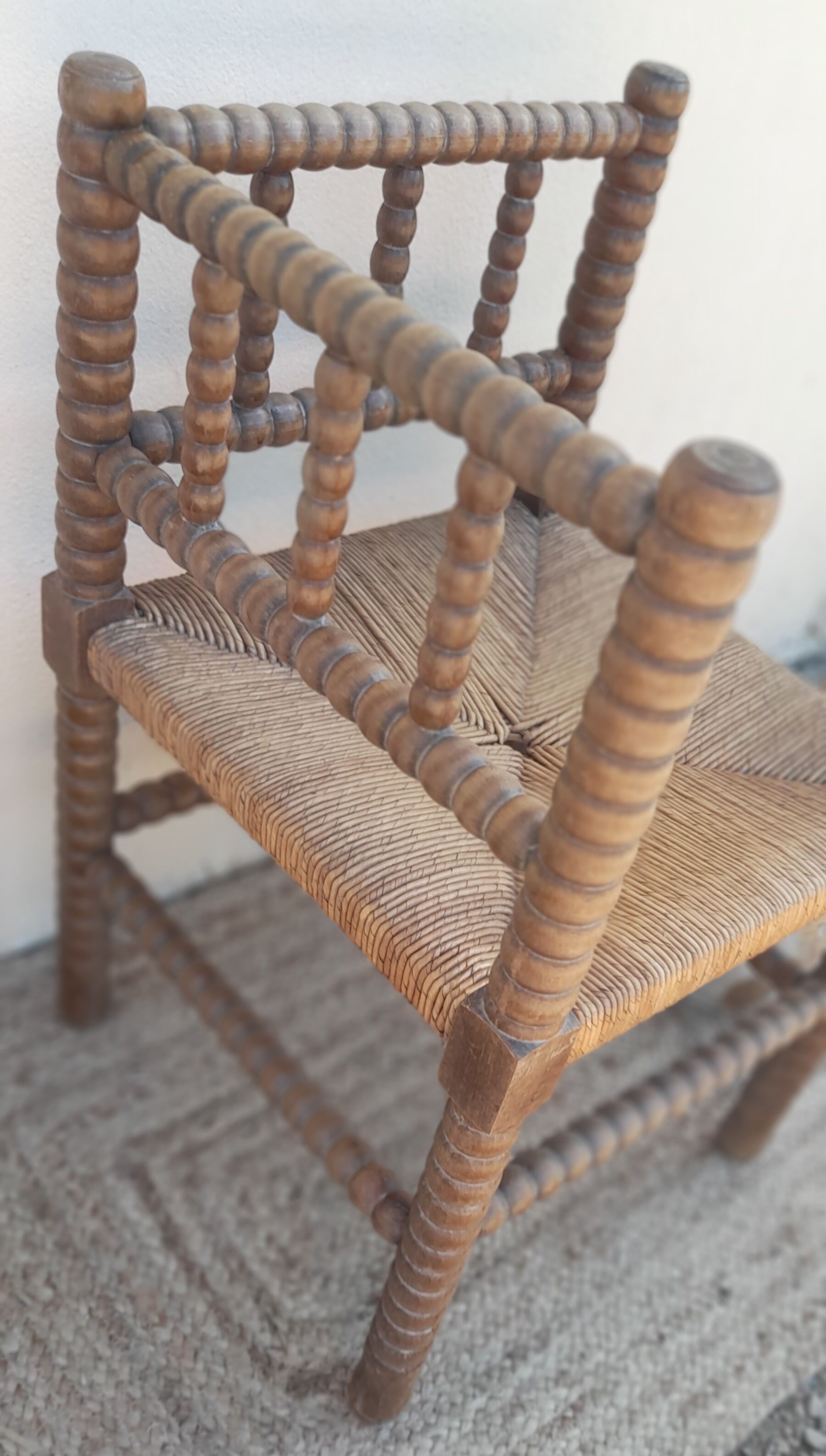 Corner chair/stool in turned and mulched wood, early XXth
