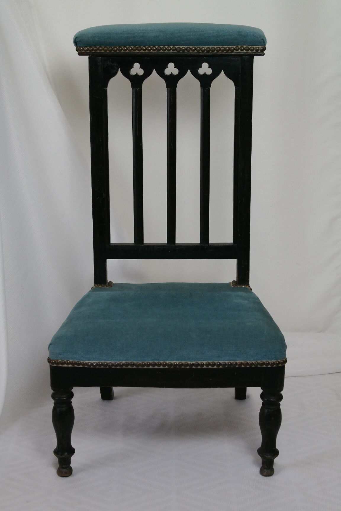 Chair prie-dieu style Napoleon III blackened wood openwork velvet blue