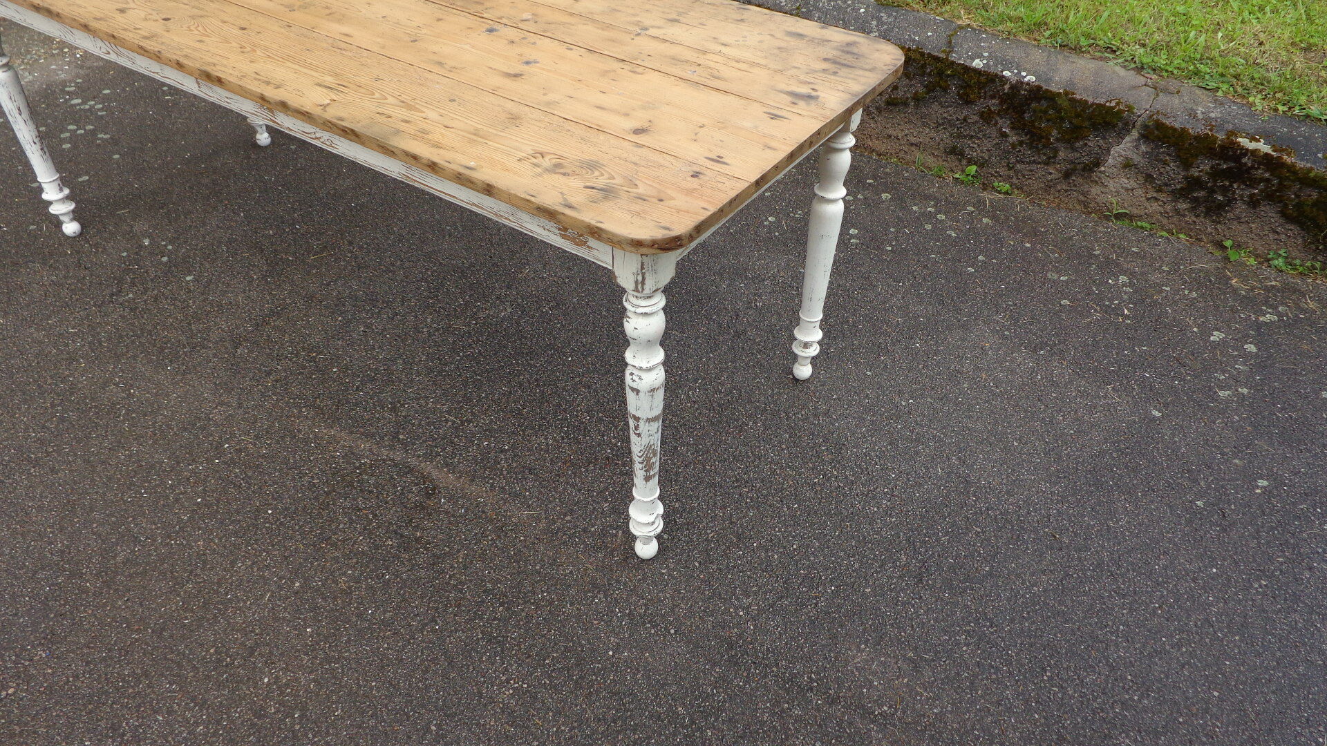 Bistro table