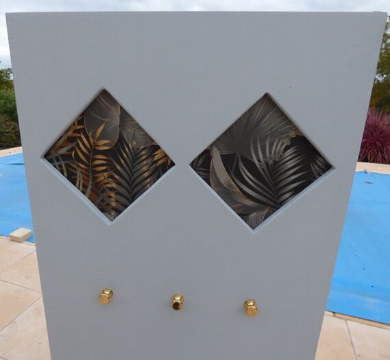 Atypical cabinet with several shelves with wheels