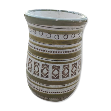 Ceramic vase