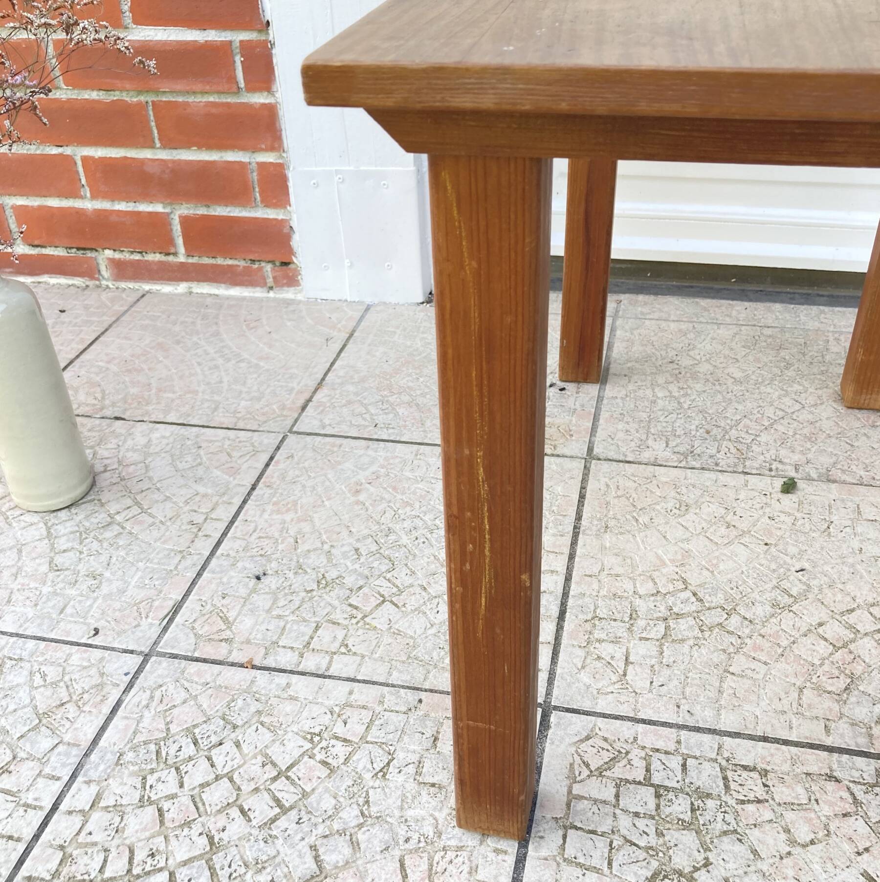 Small wooden desk or coffee table