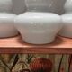 Lot de trois suspensions scandinaves en opaline blanche