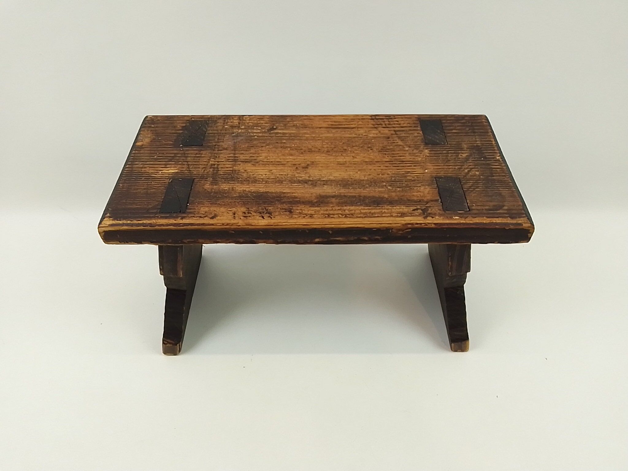 20 cm rectangular wooden stool
