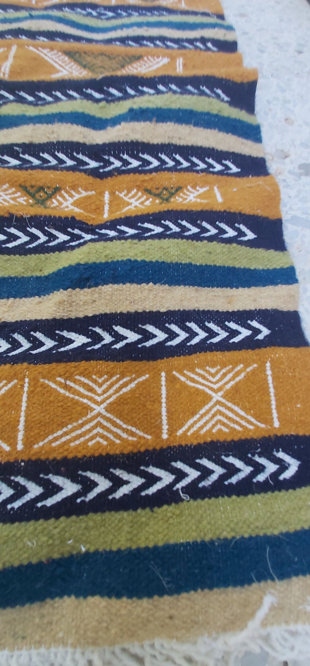 Handmade multi-colored kilim rug in pure wool 105x55 cm